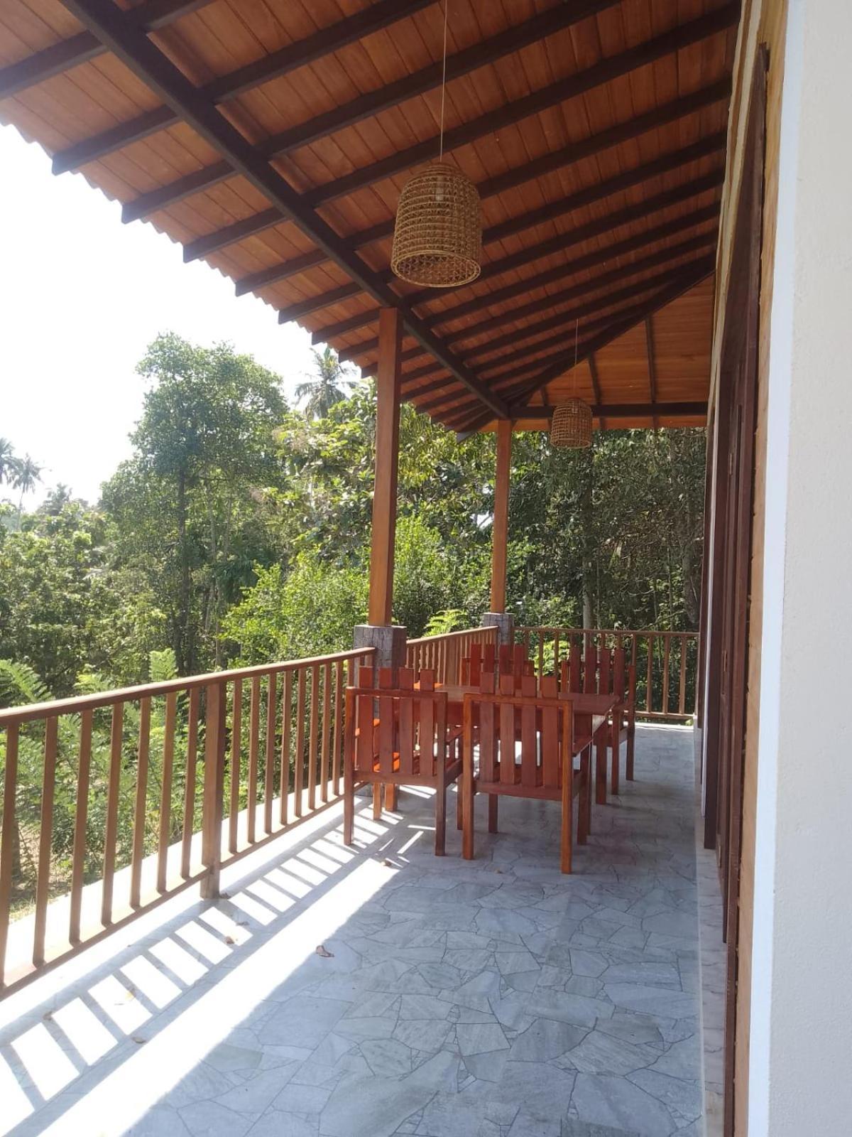 Pinnacle Pearl Hiriketiya Dickwella Exterior photo