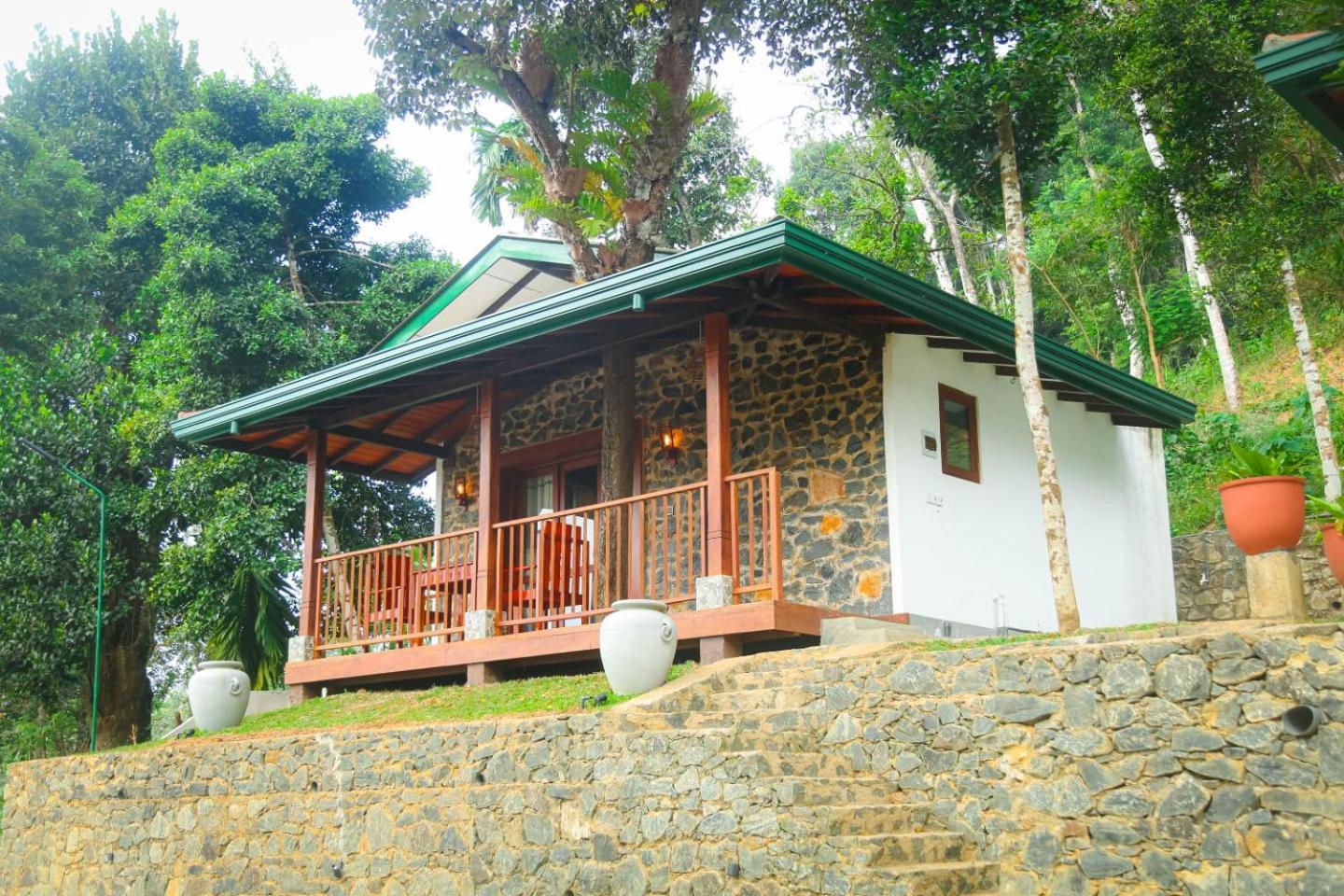Pinnacle Pearl Hiriketiya Dickwella Exterior photo