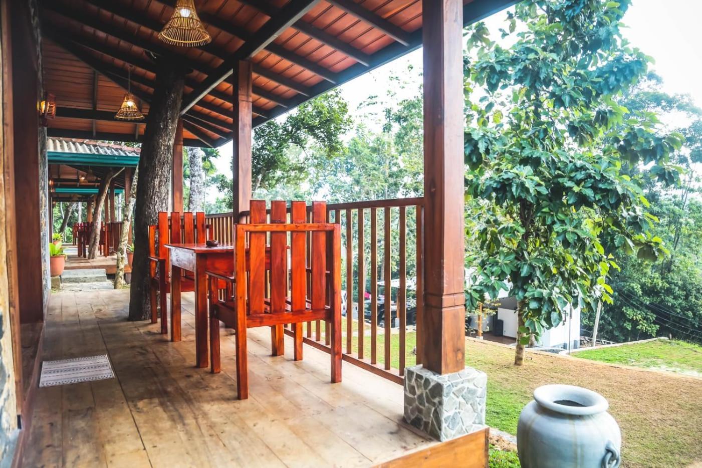 Pinnacle Pearl Hiriketiya Dickwella Exterior photo