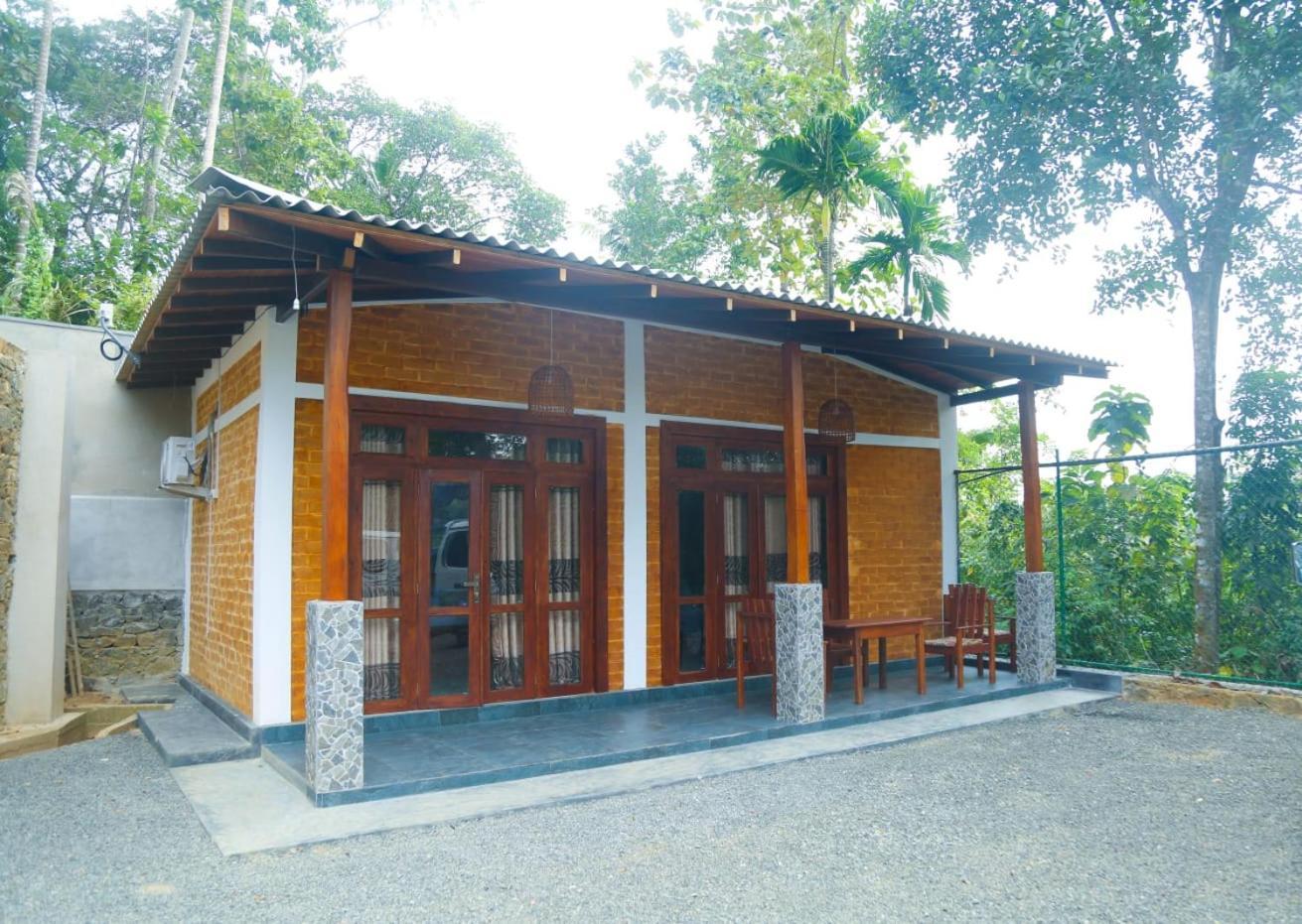 Pinnacle Pearl Hiriketiya Dickwella Exterior photo