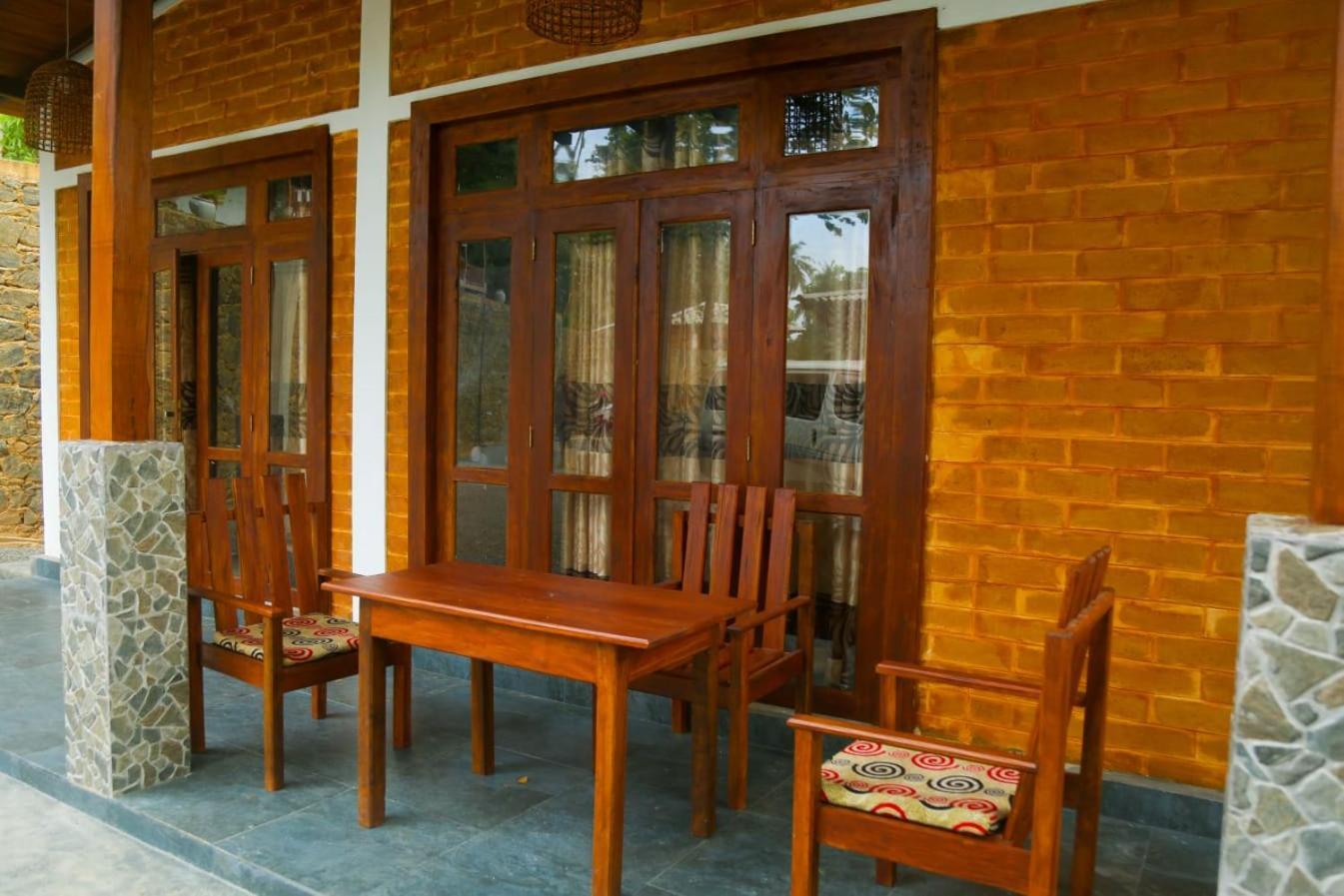 Pinnacle Pearl Hiriketiya Dickwella Exterior photo